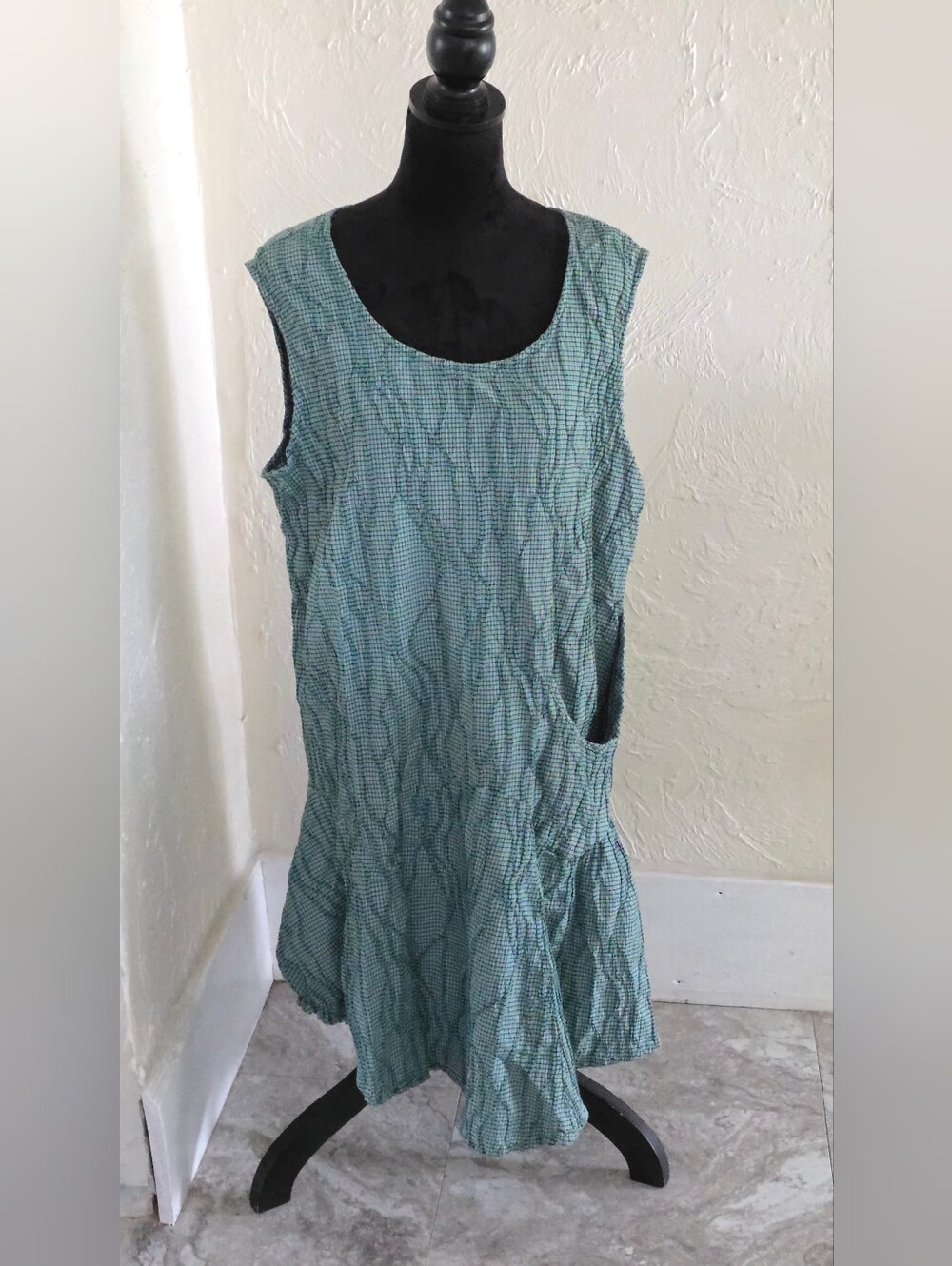 Cut Loose Lagen Look Dress With Pocket Front